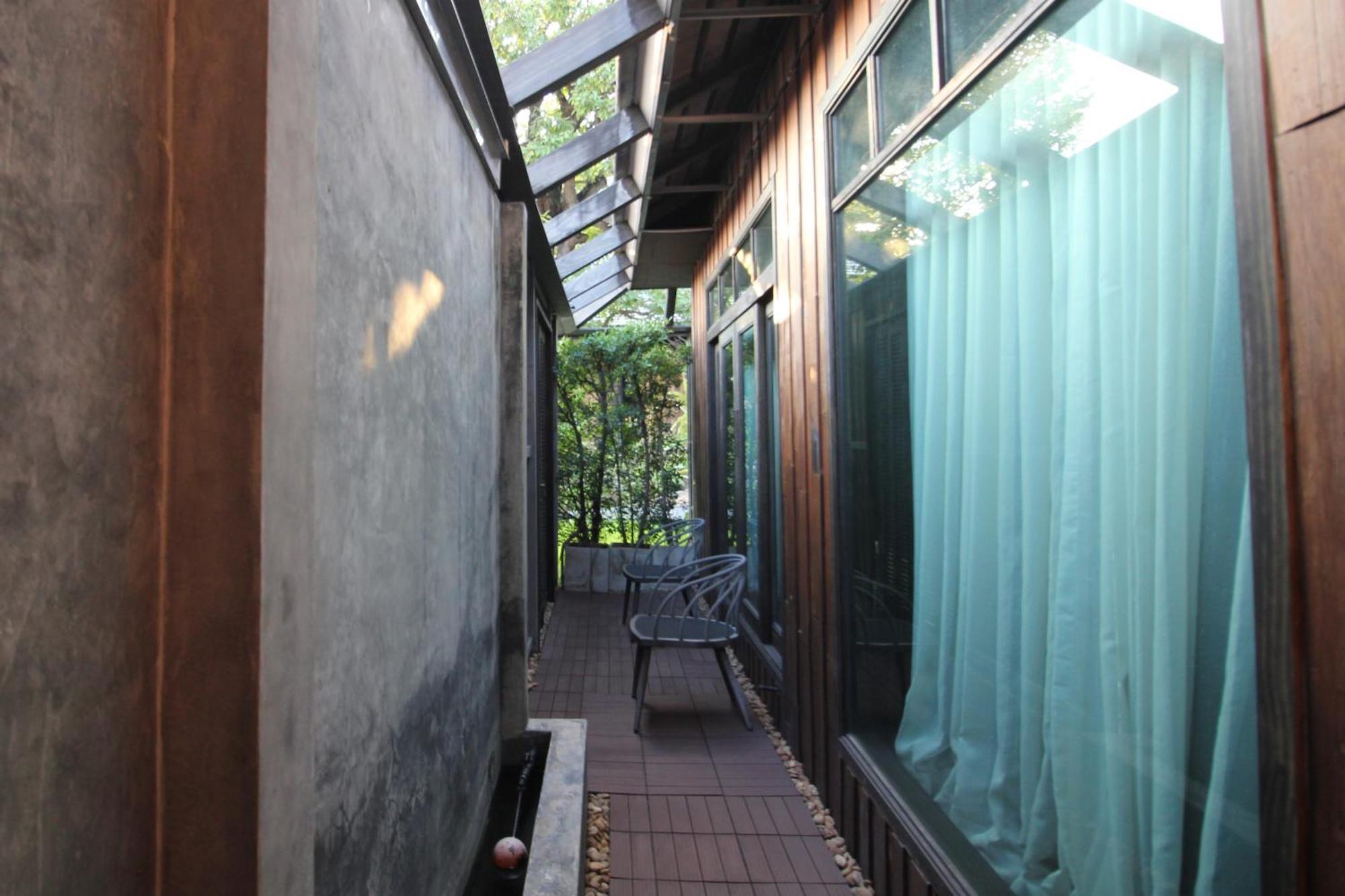 Отель The Chiang Mai Old Town Экстерьер фото